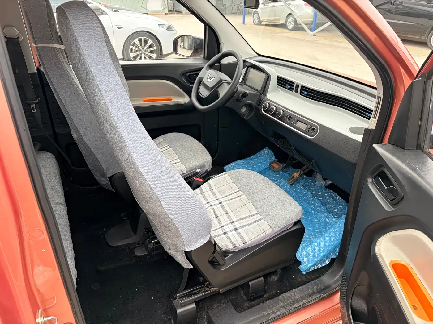 WULING AUTOMOBILE HONGGUANG MINIEV
