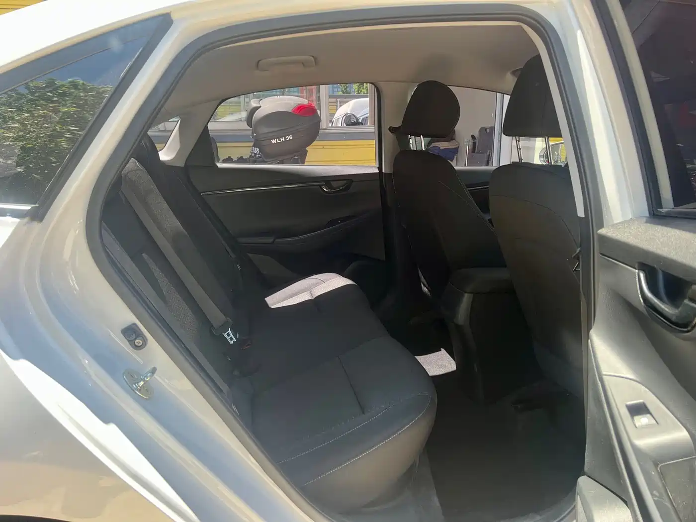 Hyundai Elantra 2020 1.6L Auto GL Pleasing Edition фото 12