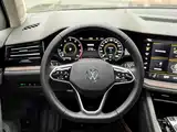 Фото 3 - Volkswagen Touareg
