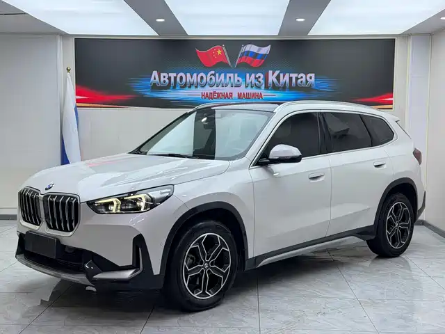 BMW X1 sDrive20Li, X Дизайн-пакет