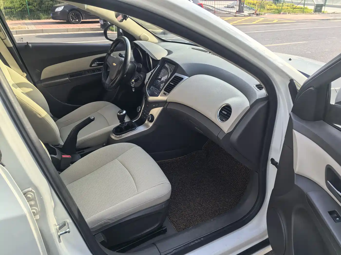 Chevrolet Cruze 2015 1.5L Classic SL MT фото 7