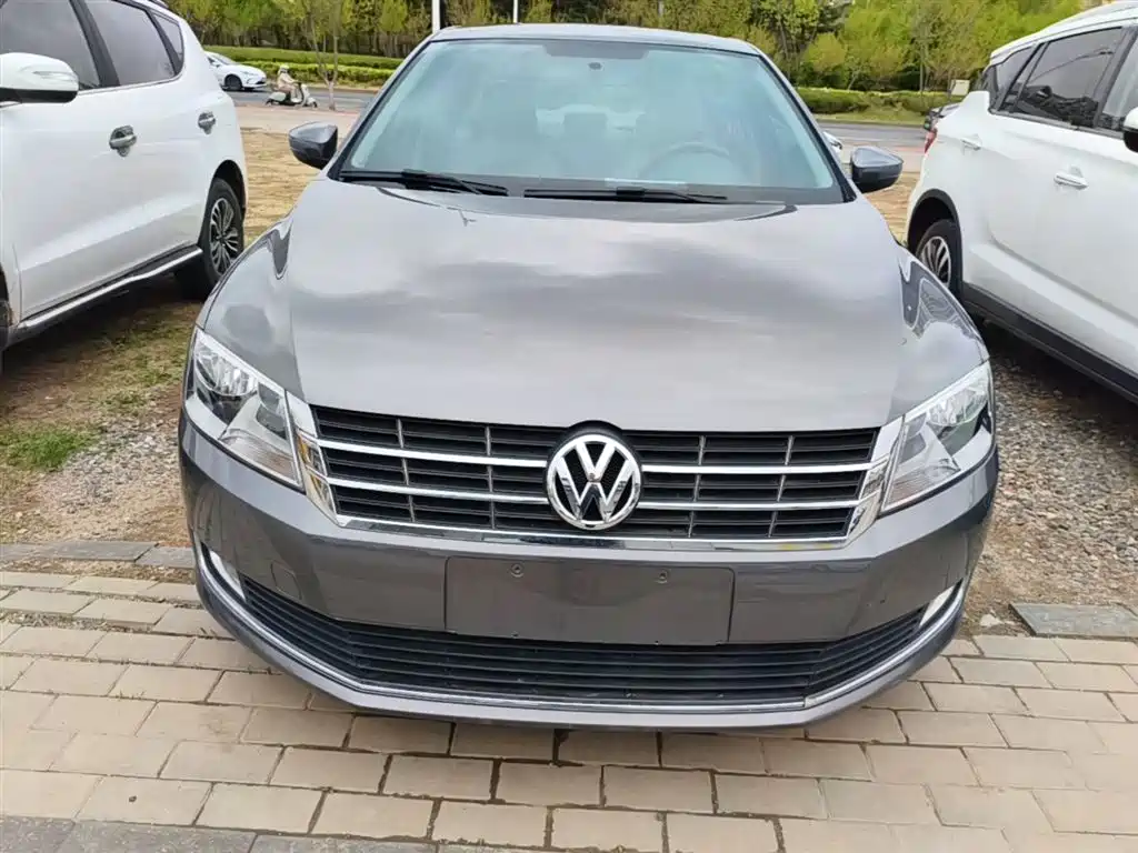 Volkswagen Lavida 2013 Facelift Classic 1.6L Automatic Comfort фото 3