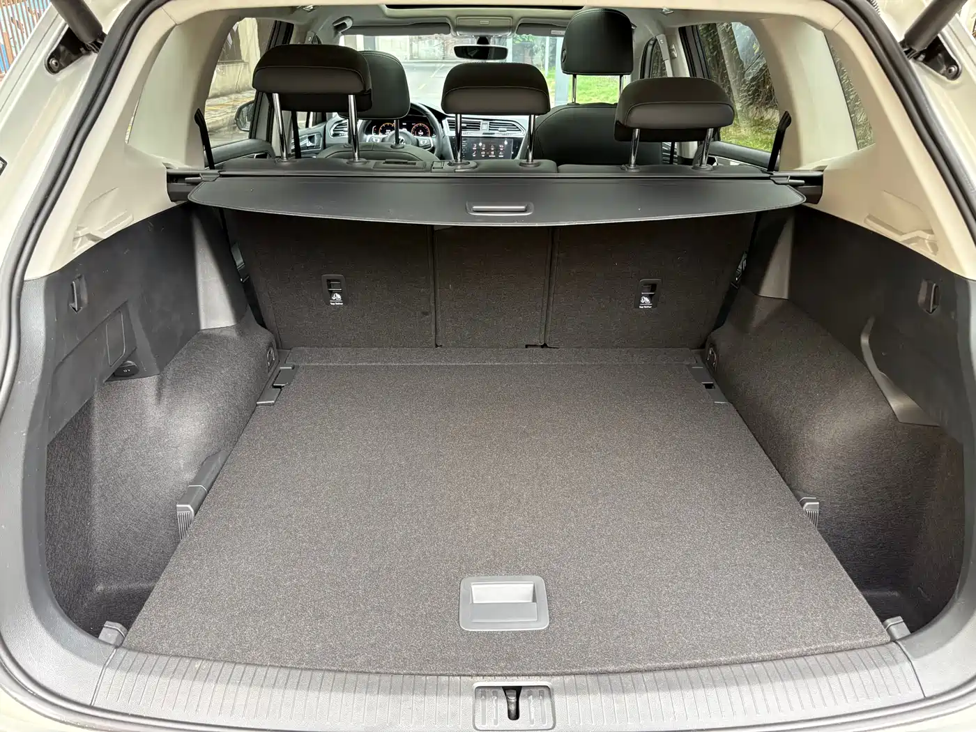 Volkswagen Tiguan L 2021 330TSI Automatic 2WD R-Line Premium фото 13