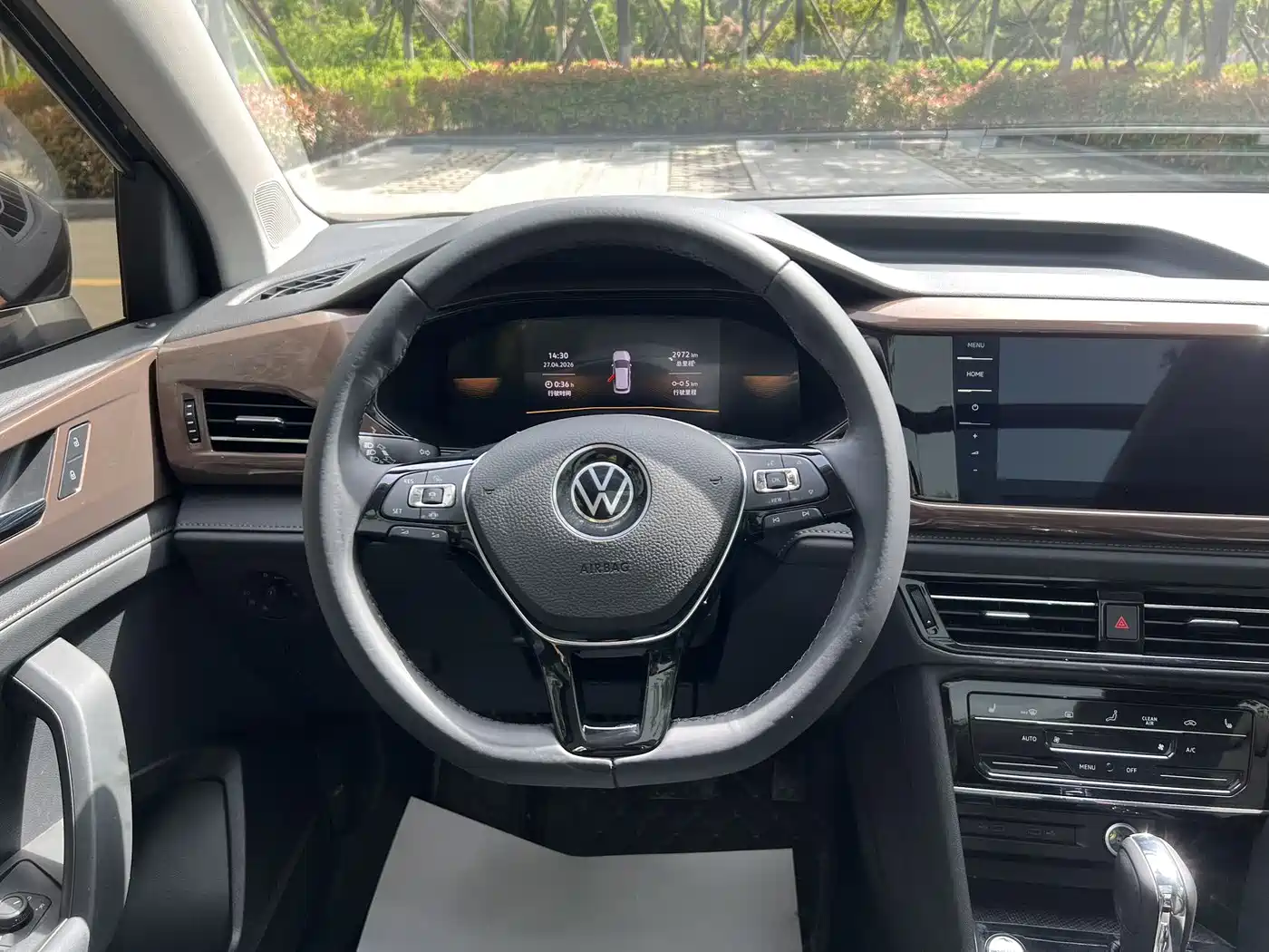 Volkswagen Tharu 2022 280TSI FWD Luxury Edition фото 15