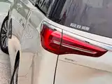 Фото 9 - Buick GL8
