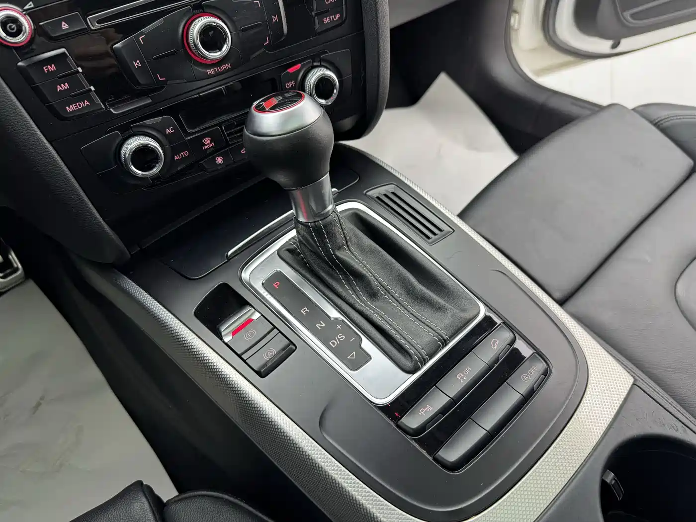 Audi A5 (Import) 2013 Coupe 40 TFSI Style Edition фото 22