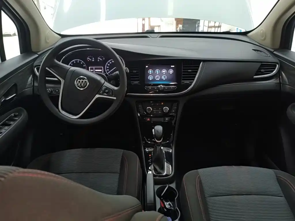 Фото 10 - Buick Encore