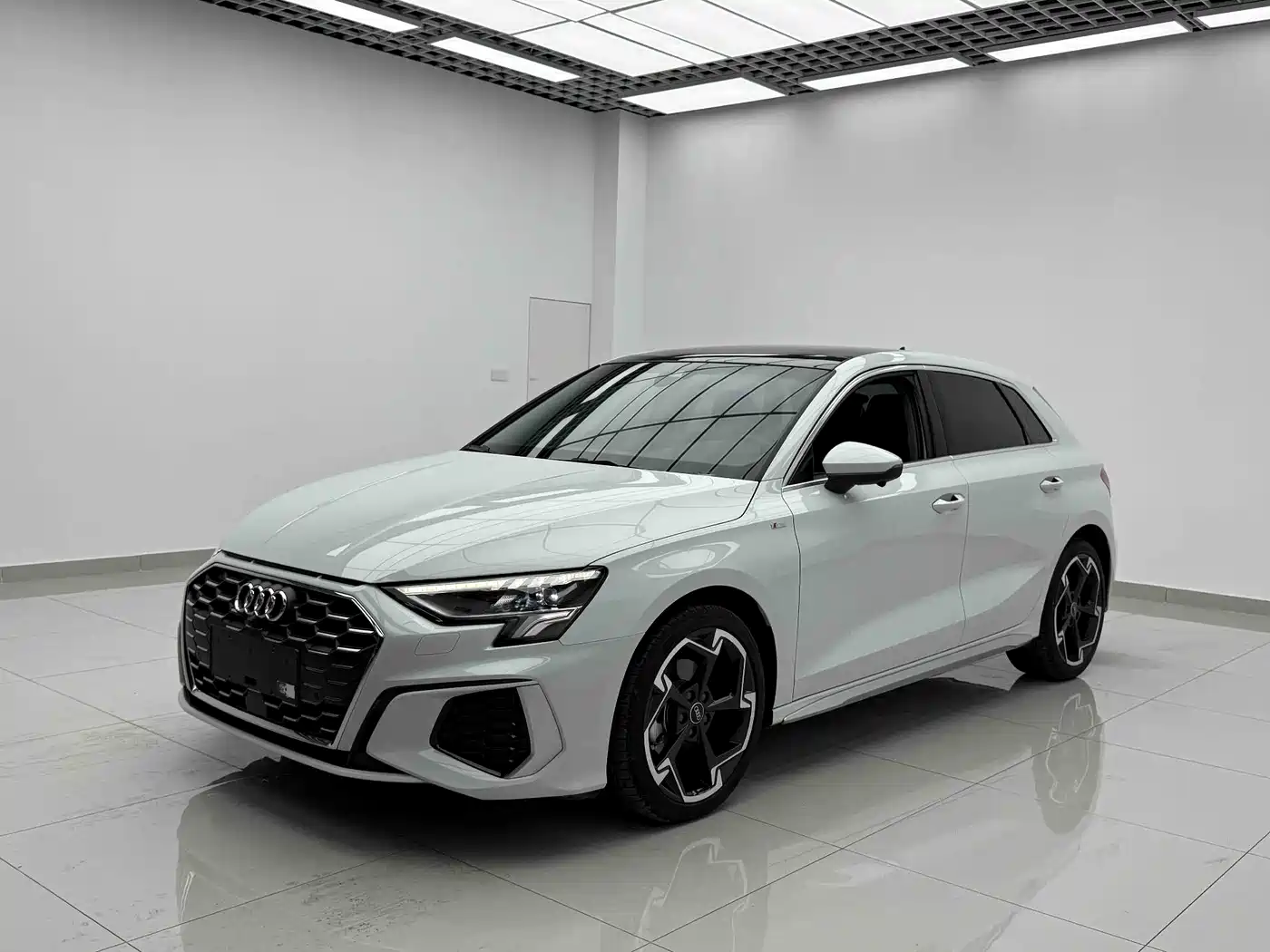 Audi A3 2023 Sportback 35 TFSI Luxury Sport