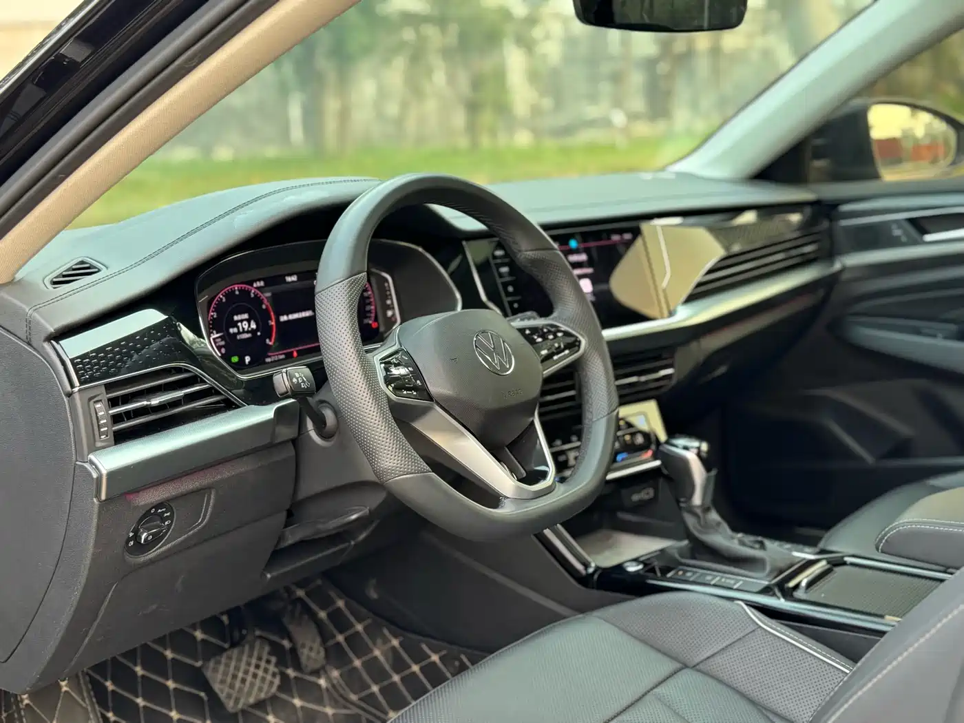 Volkswagen Passat 2024 380TSI Starlight Luxury Edition фото 9
