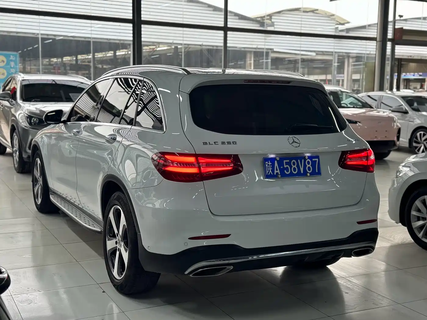 Mercedes-Benz GLC 2017 GLC 260 4MATIC Luxury фото 12