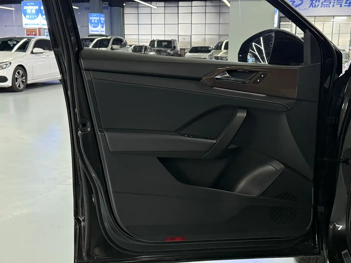Volkswagen Tharu 2019 Model 280TSI 2WD Flagship Edition China VI фото 7