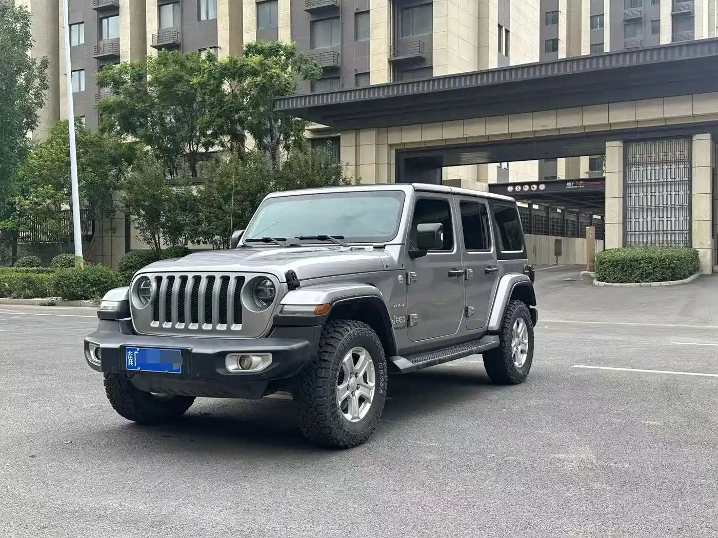 Фото 2 - Jeep Wrangler