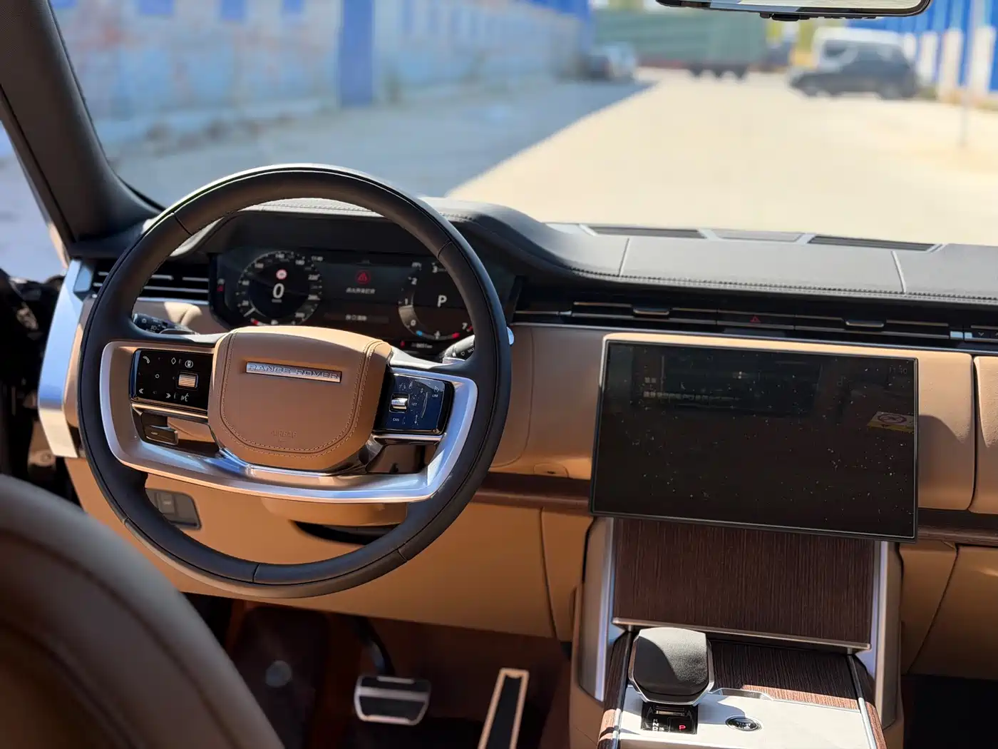 Land Rover Range Rover 2026 2025 3.0 L6 400PS Flourishing Era Extended Wheelbase