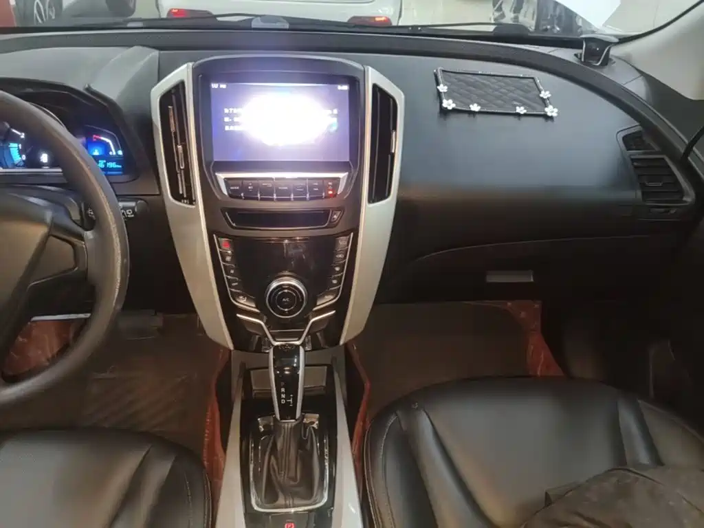 Luxgen U6 SUV 2016 2016 1.8T Fashion Value