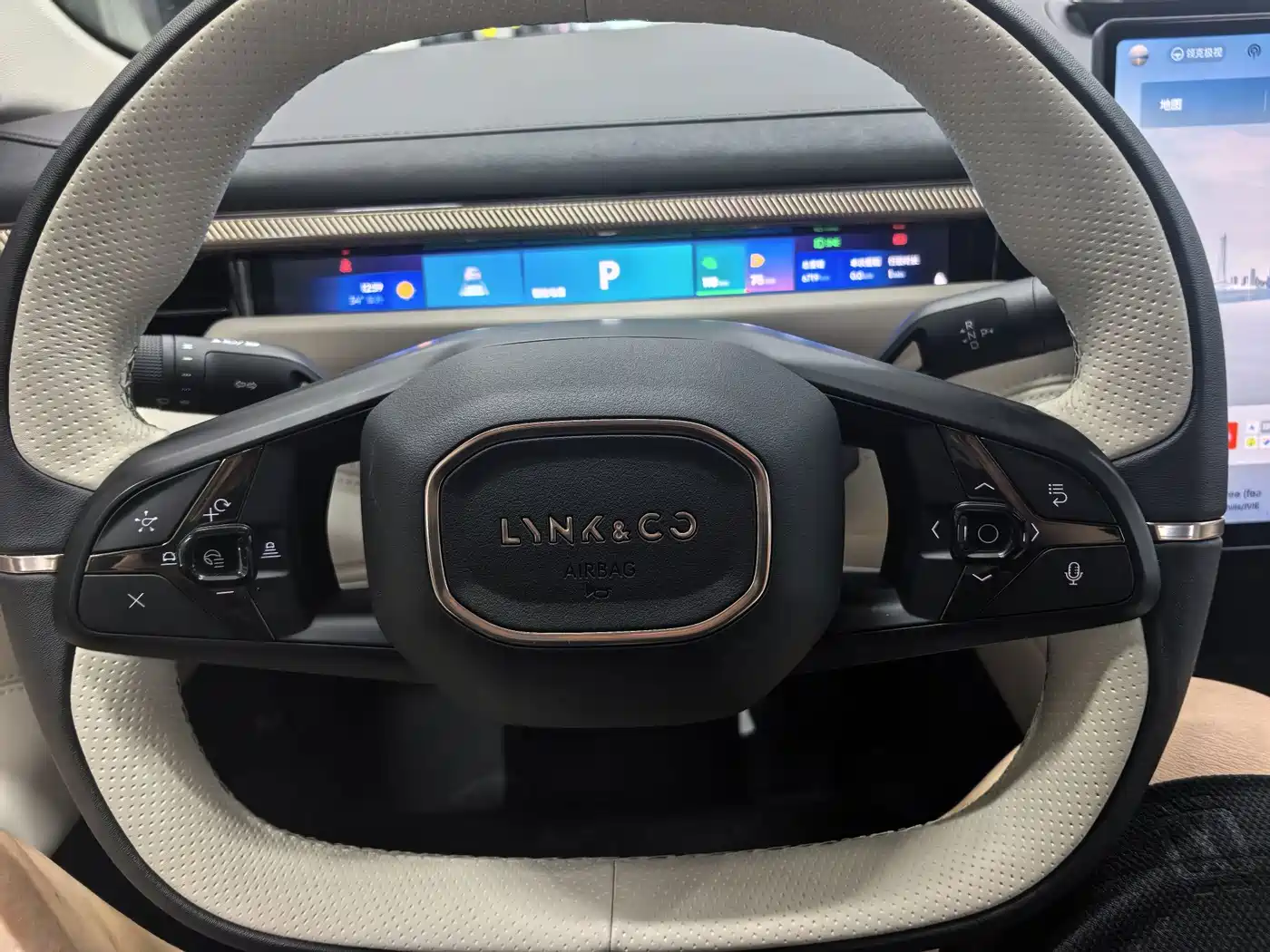 Lynk & Co 10 EM-P 2026 2025 Facelift 120 AWD Ultra