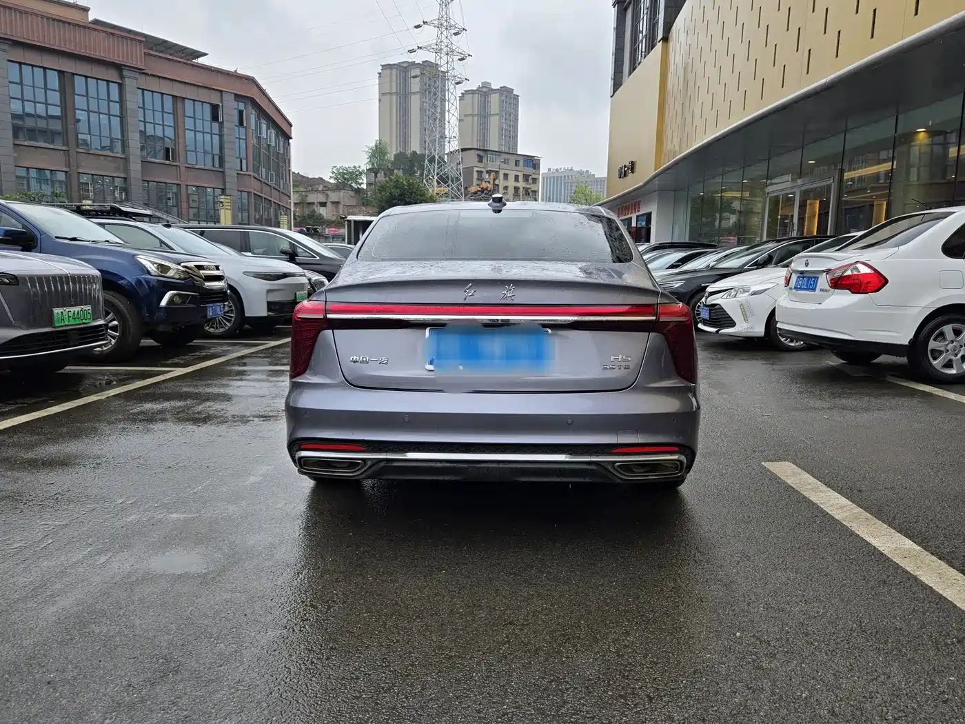 Hongqi H5 2025 1.5T DCT Flag Rhythm 500,000 Units Memorial Edition фото 6