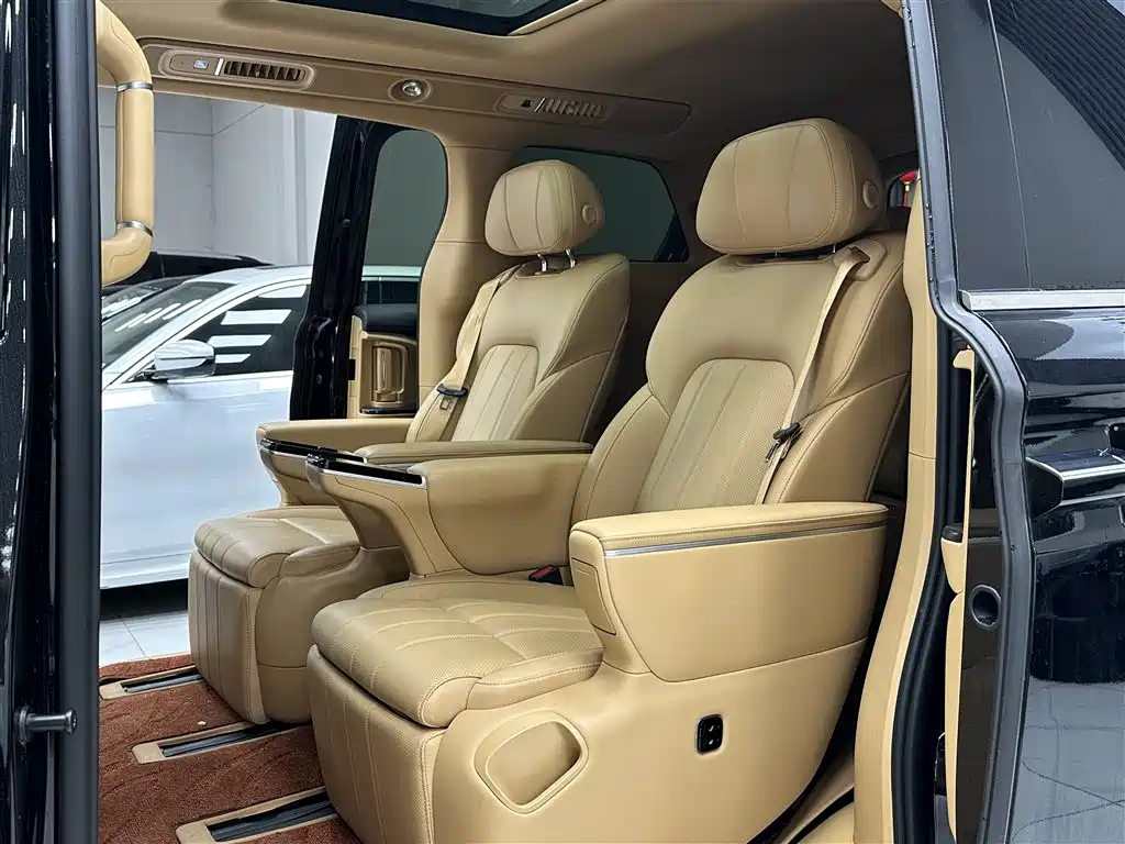Voyah Auto Voyah Dreamer 2025 PHEV AWD Excellent Kunpeng Edition фото 15