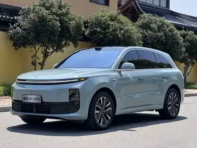 Li Auto L6
