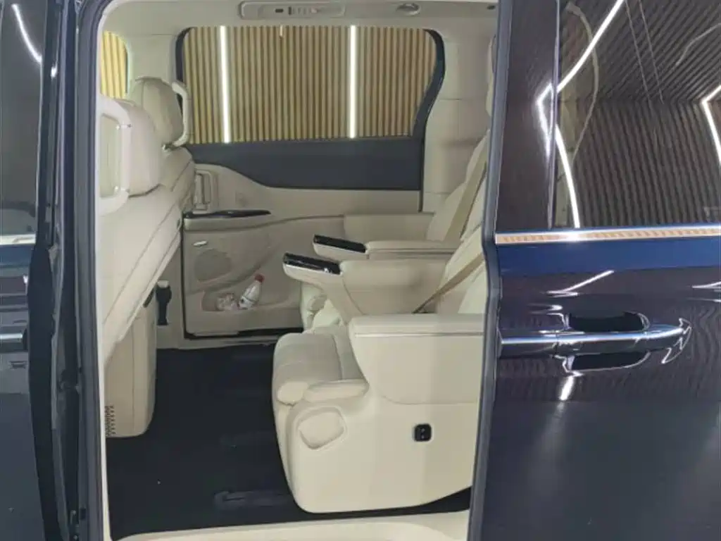 Voyah Auto Voyah Dreamer 2025 PHEV 4WD Kunpeng Premium Edition фото 2