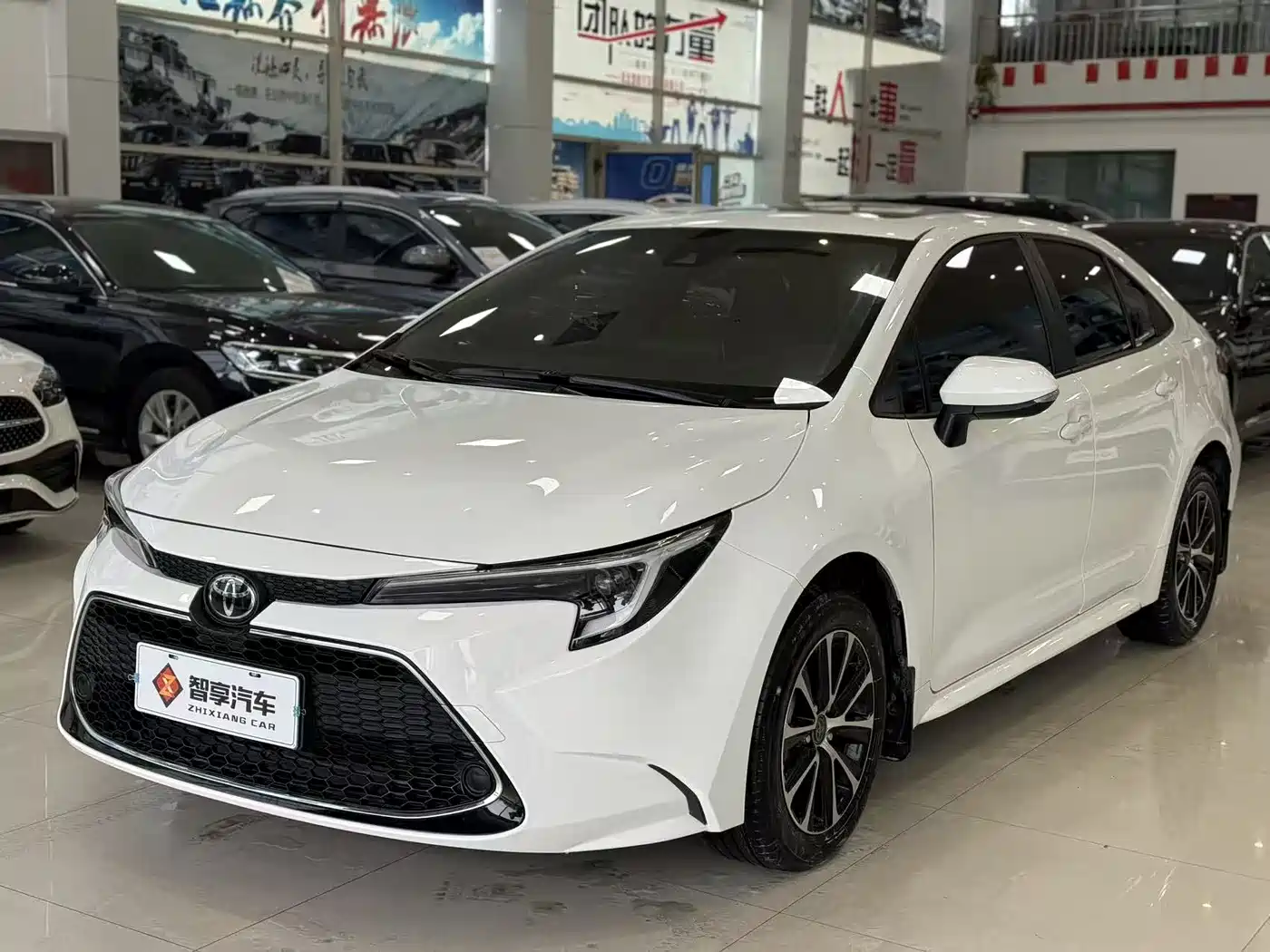 Toyota Levin 2023 185T CVT Luxury фото 2