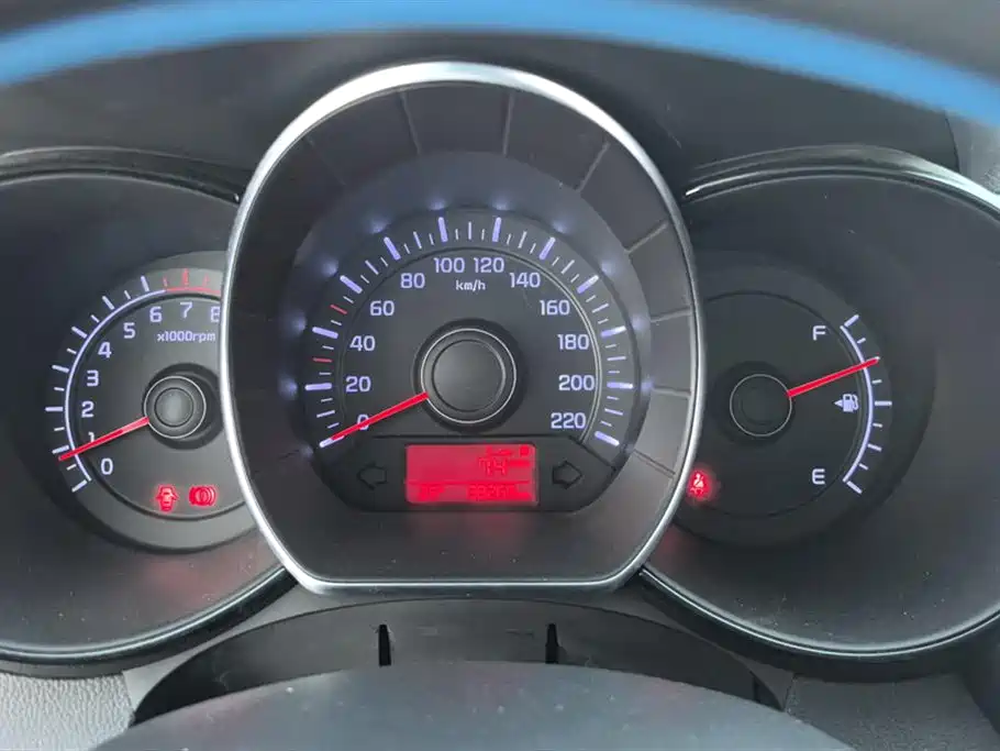 Kia K2 2015 Sedan 1.4L MT GLS фото 14