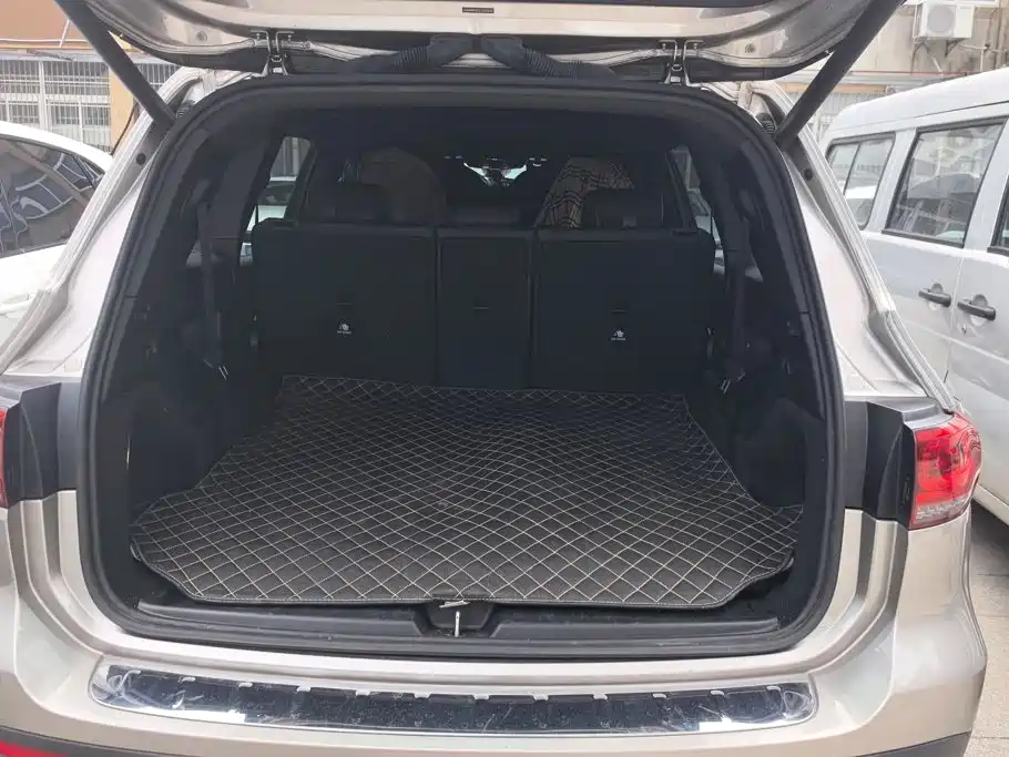 Фото 4 - Mercedes-Benz GLB