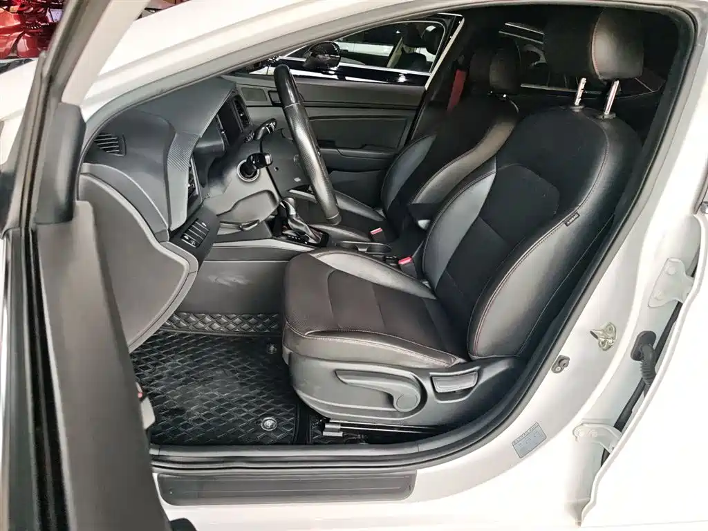 Hyundai Elantra 2019 1.4T Dual-clutch XuanDong·Vitality Type фото 10