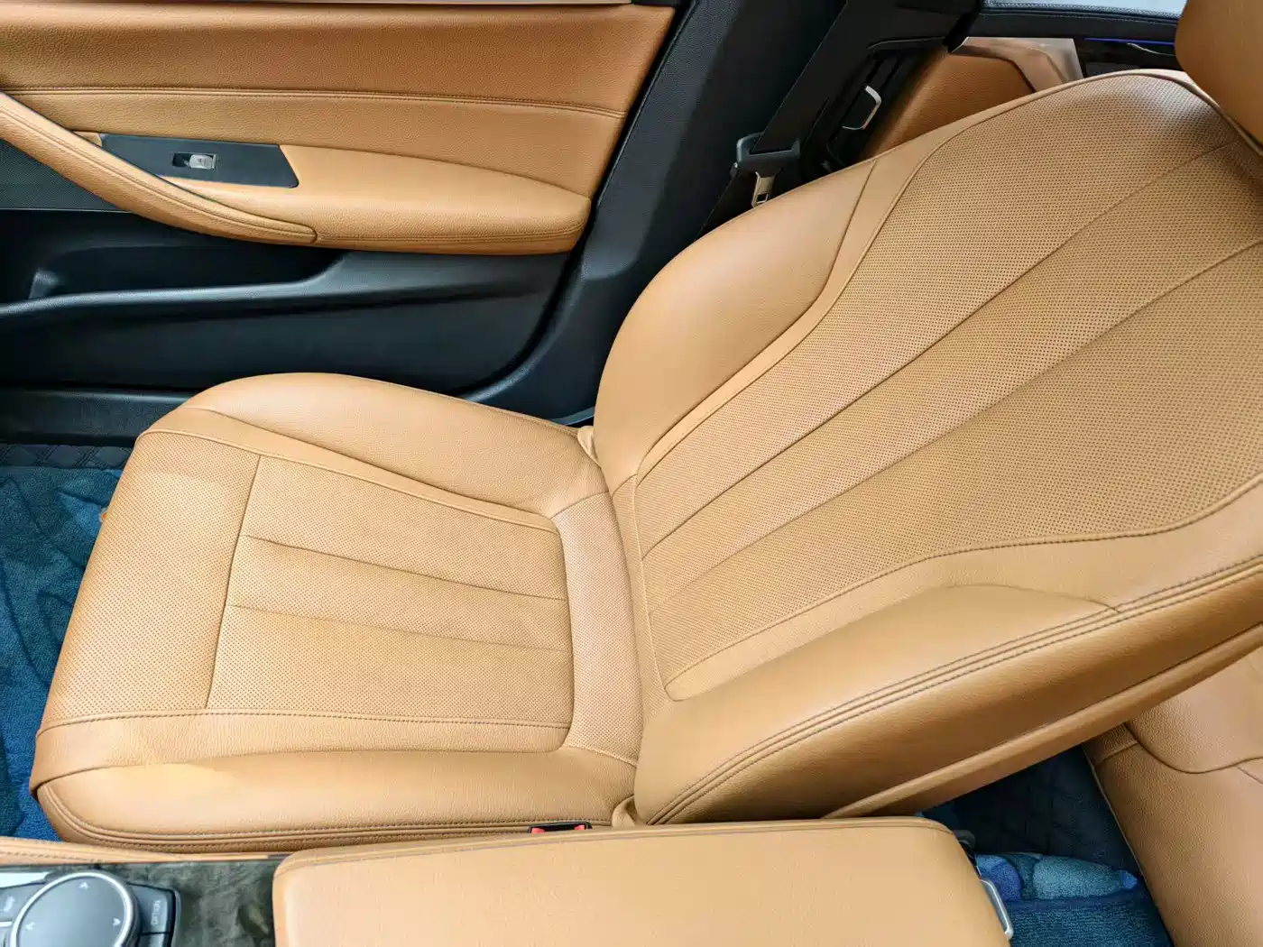 BMW 5 Series 2020 530Li Exclusive M Sport Package фото 17