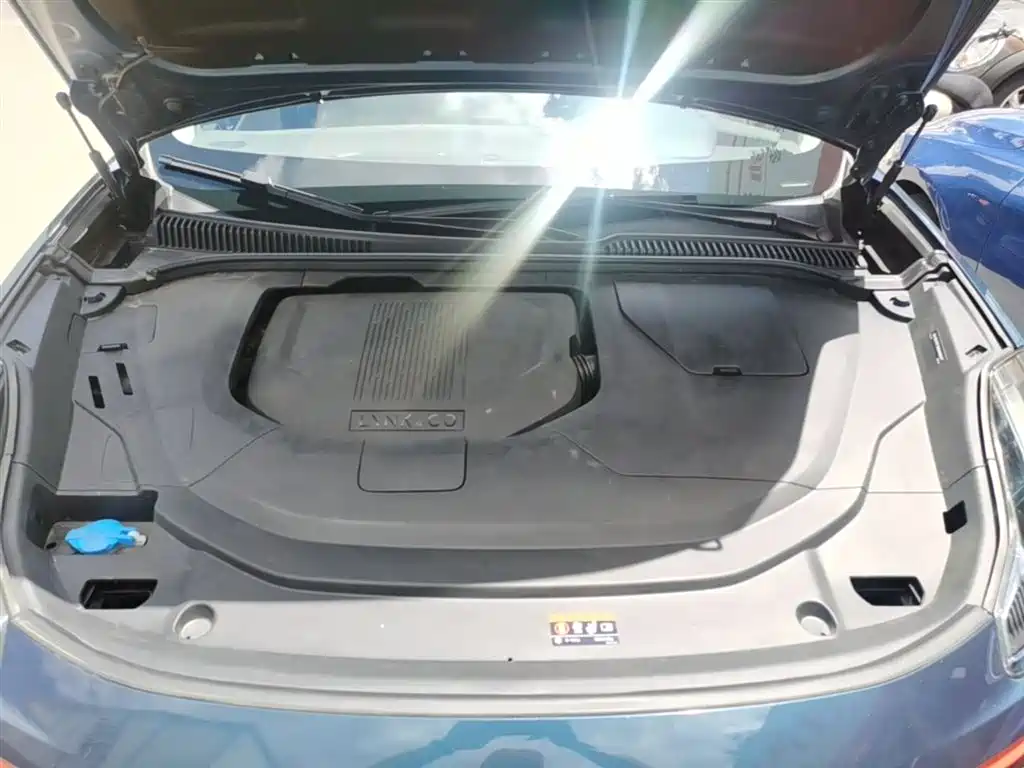 Lynk & Co 06 2020 1.5T Halo фото 20