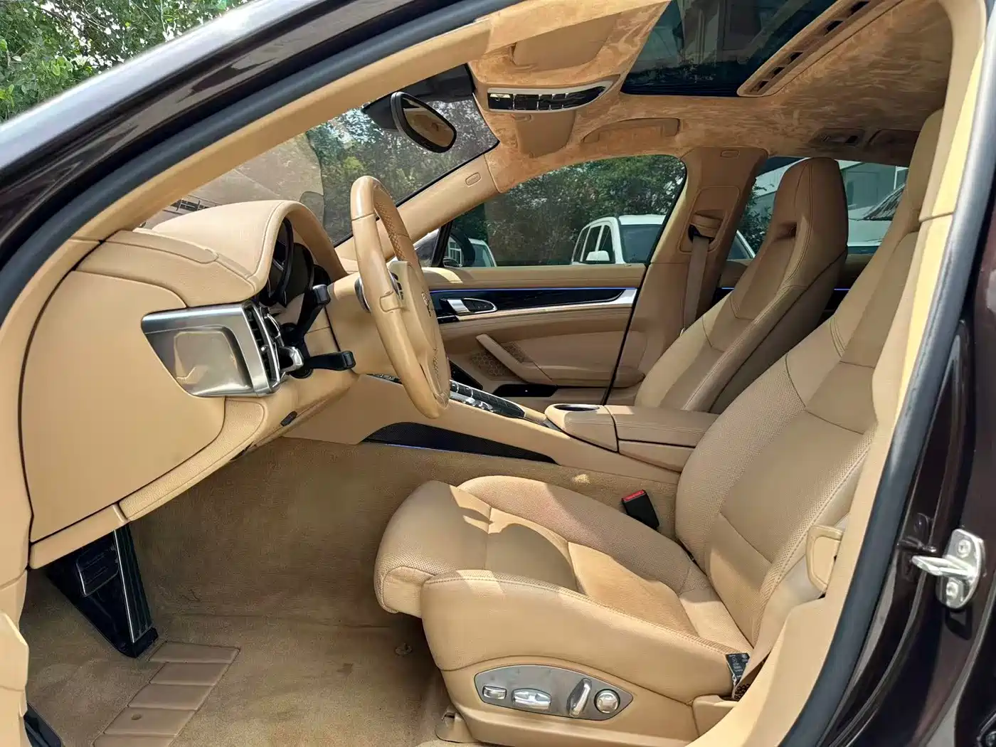 Фото 5 - Porsche Panamera