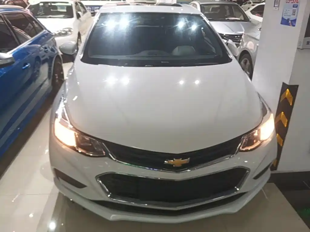 Chevrolet Cruze 2017 2018 320 Automatic Pioneer Sunroof Edition