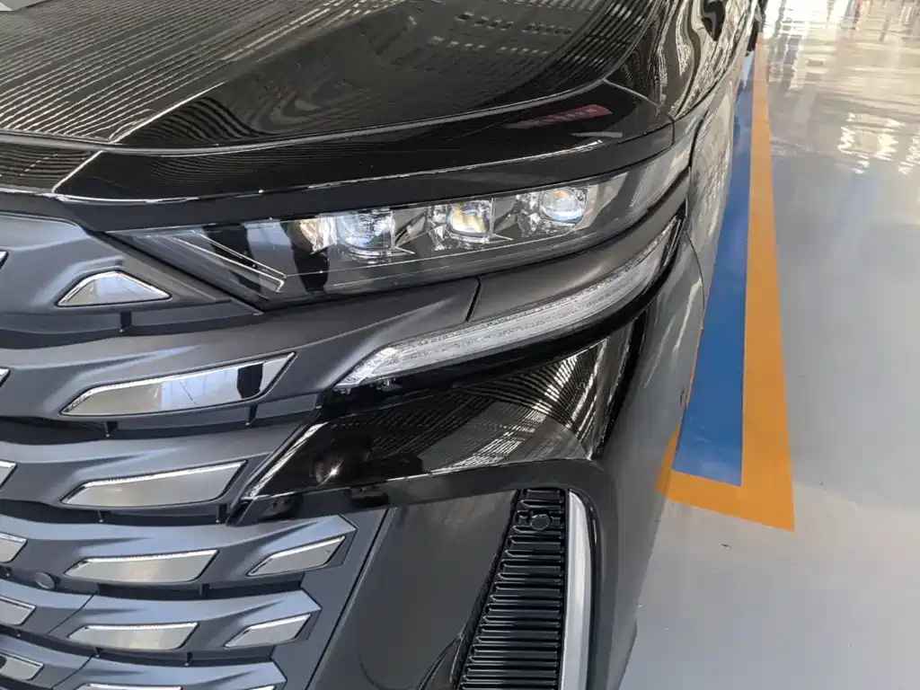 Фото 24 - Toyota Vellfire