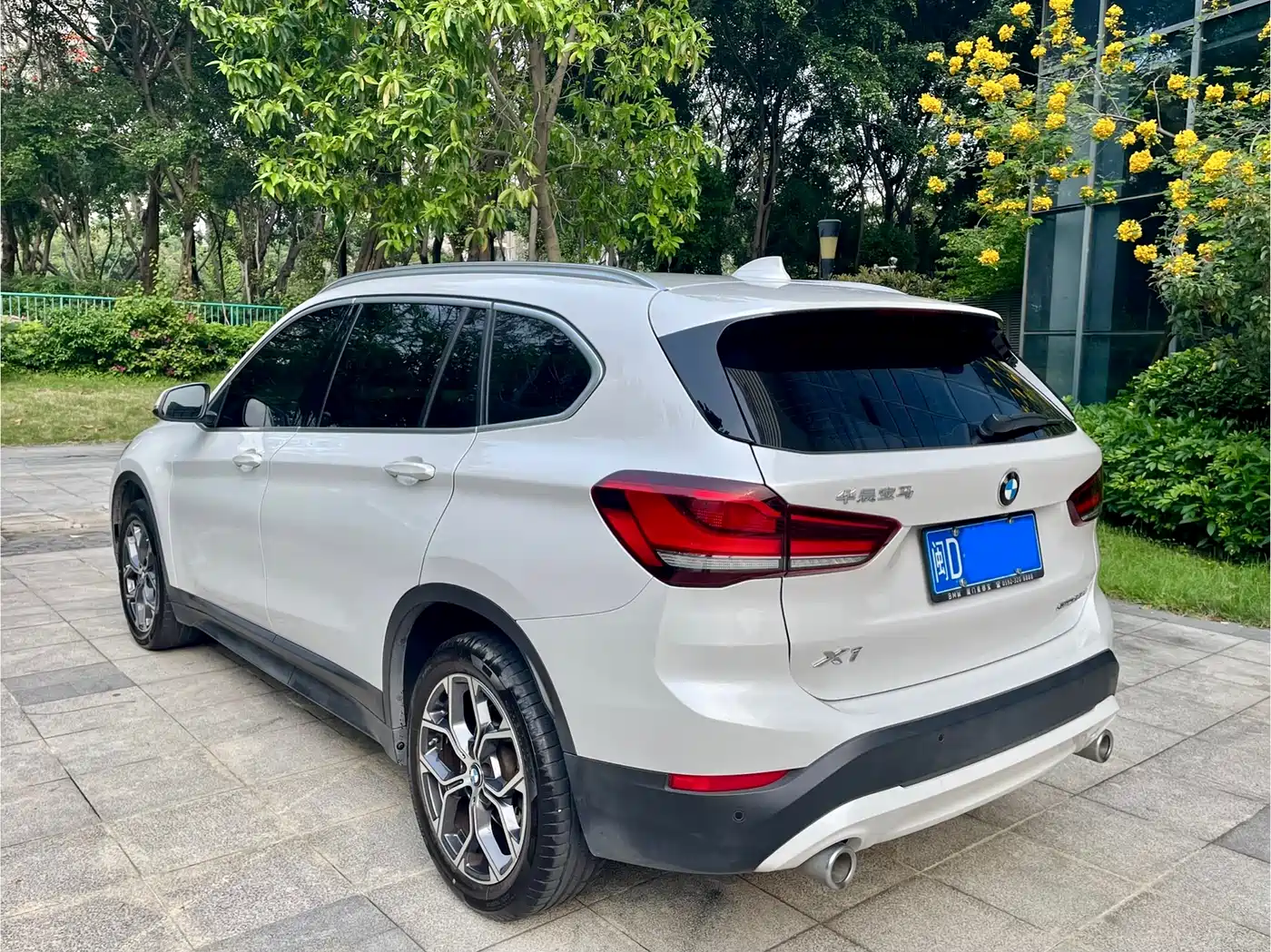 BMW X1 2022 sDrive25Li Leading фото 6