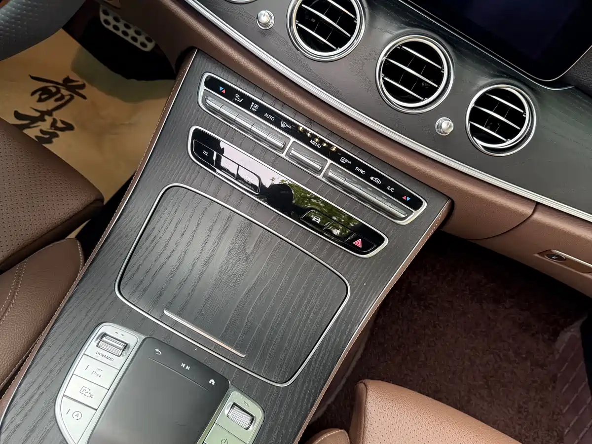Mercedes-Benz E-Class 2023 Facelift E 260 L Sport фото 22