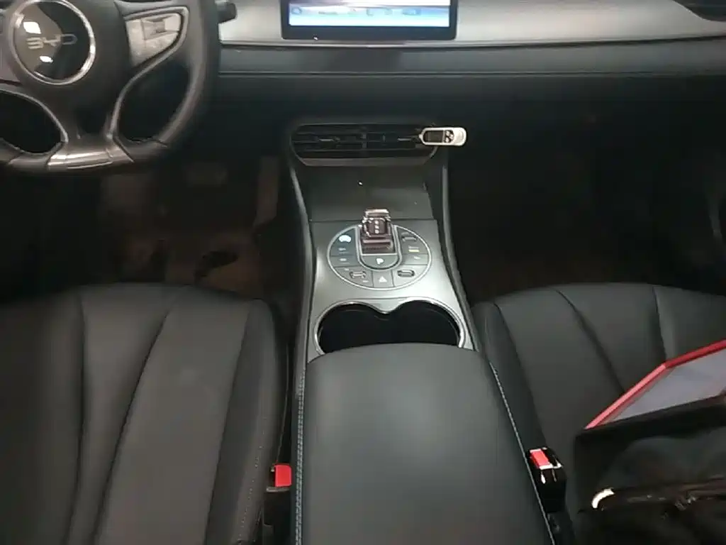 BYD Hai Bao 05 DM-i 2025 DM-i Smart Drive Edition 55KM Luxury фото 14