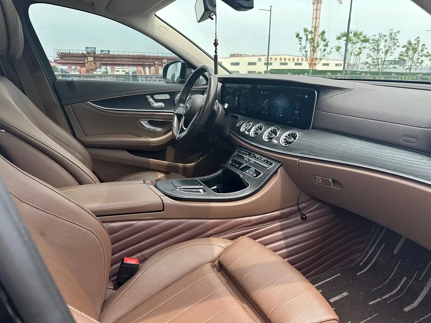 Mercedes-Benz E-Class 2022 E 260 L Sport фото 6