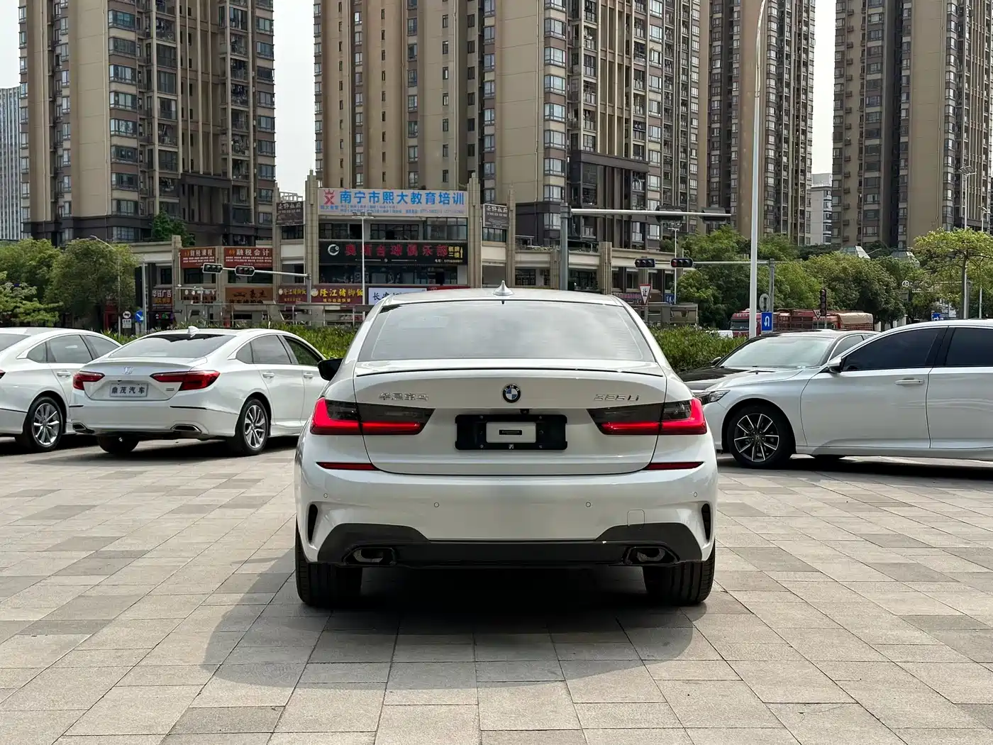 BMW 3 Series 2020 325Li M Sport Black Night Package фото 8