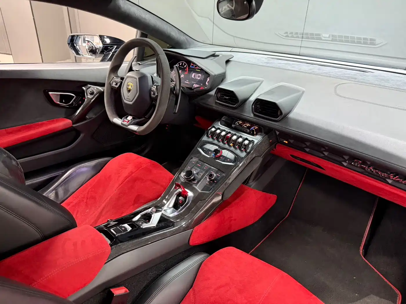 Lamborghini Huracán 2014 LP 610-4 фото 12
