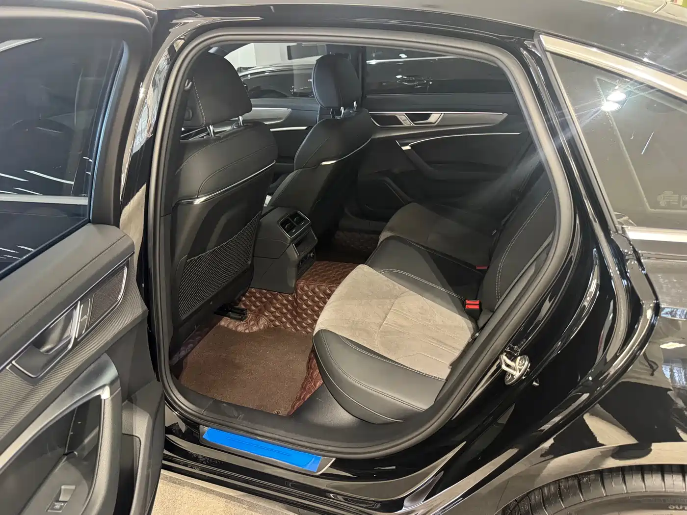 Audi A6L 2023 40 TFSI Luxury Dynamic фото 13
