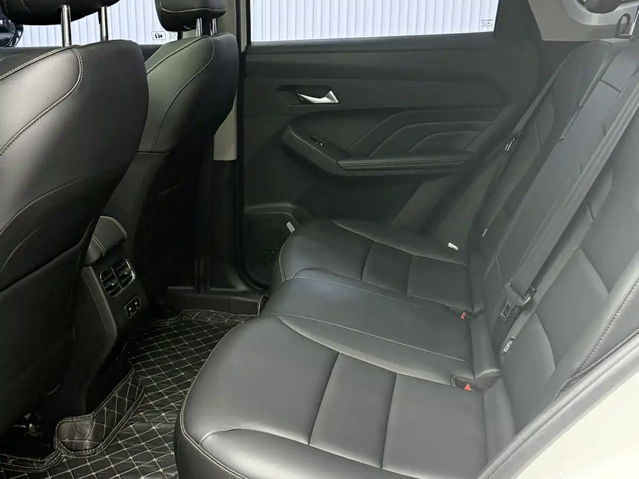 Haval Chitu 2022 Power Edition 1.5T Purple Copper Rabbit фото 18
