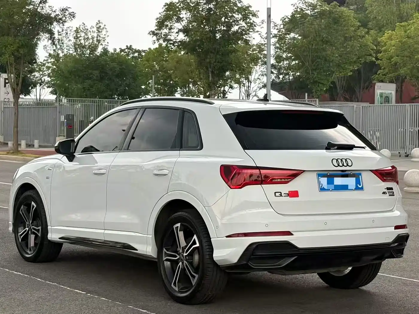 Фото 9 - Audi Q3
