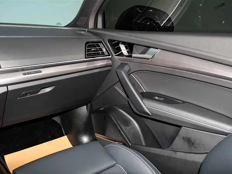 Audi Q5L 2025 45 TFSI Luxury Dynamic фото 24