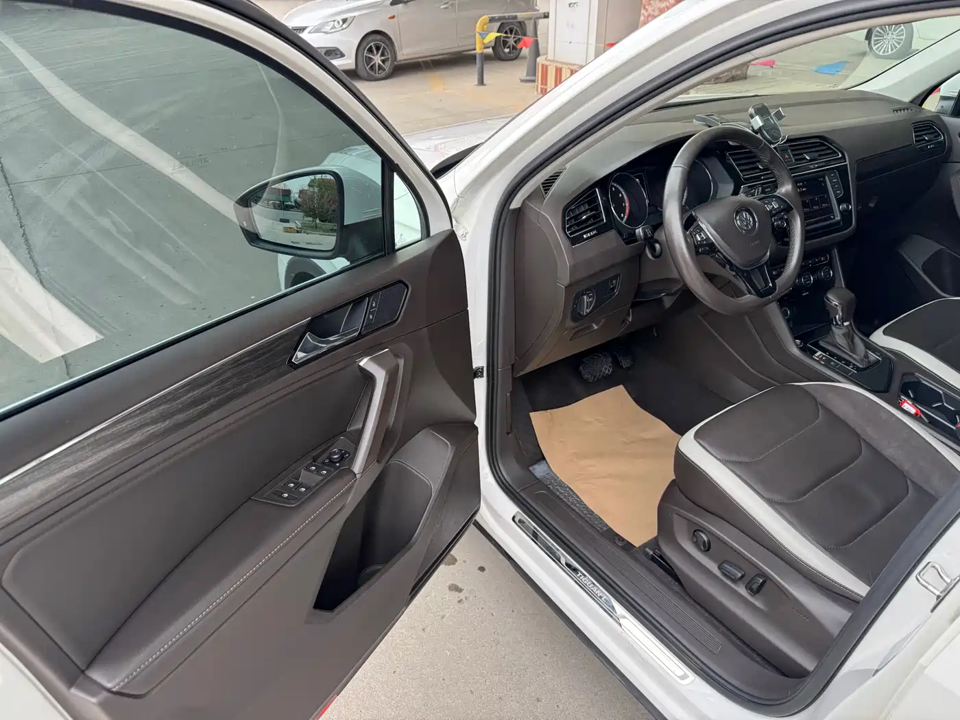 Volkswagen Tiguan L 2017 330TSI Automatic 2WD Luxury Edition фото 4