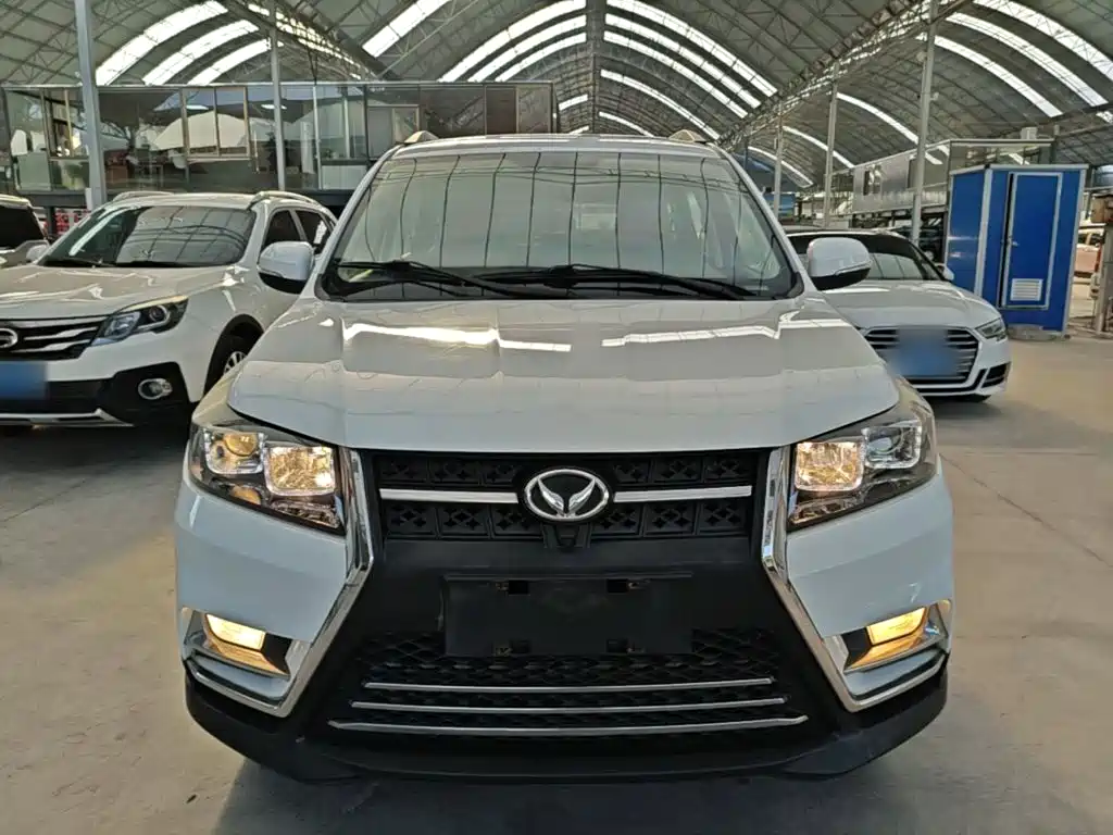BAIC Huansu S3 2016 2016 S3L 1.5L Manual Premium