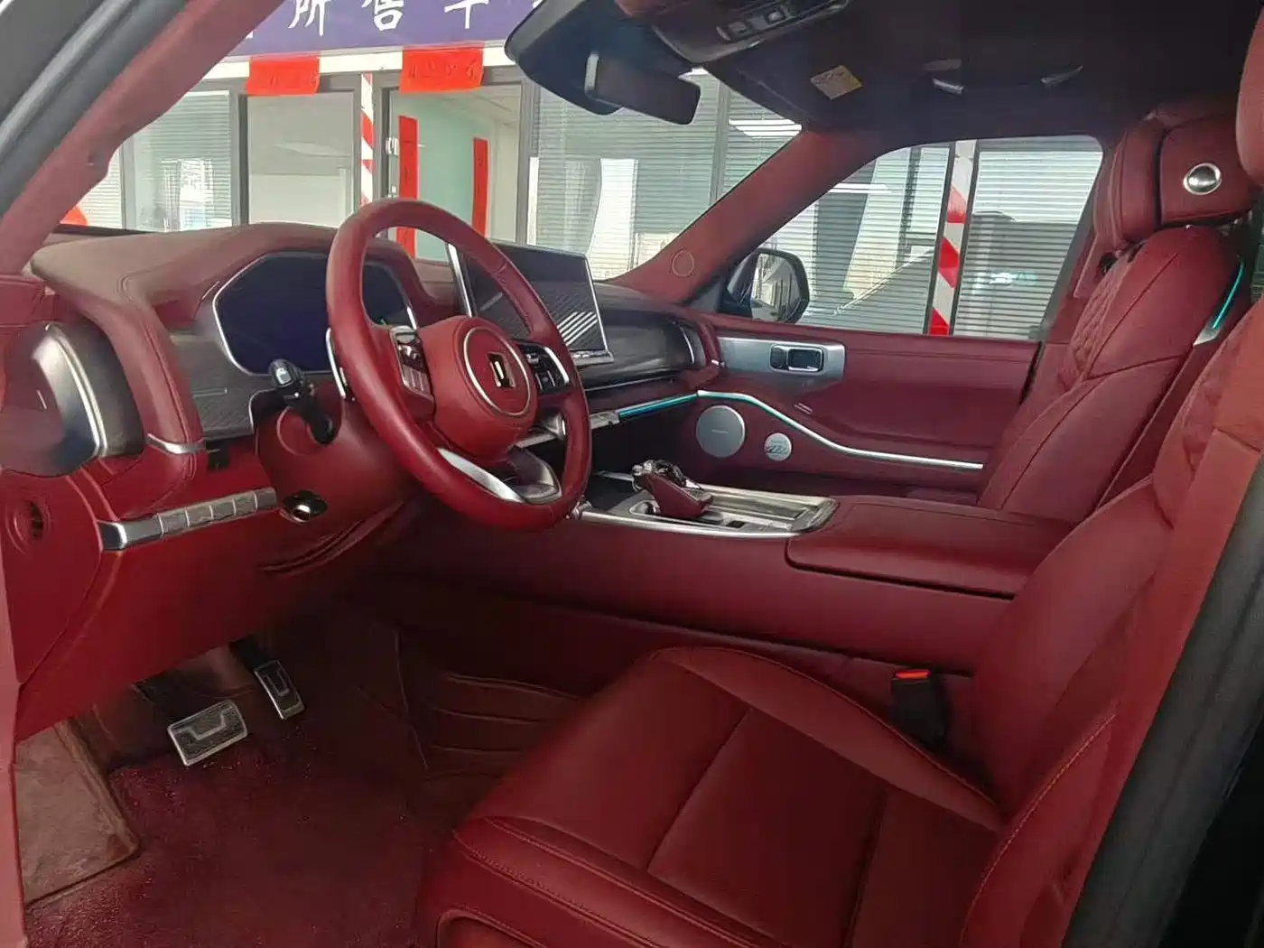 TANK TANK 700 NEW ENERGY