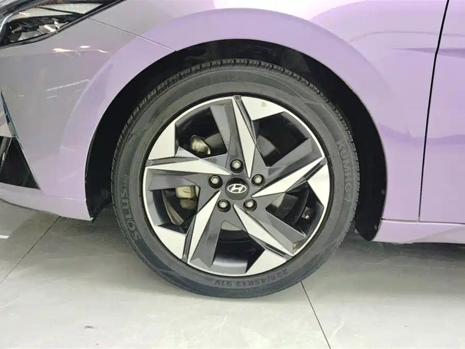 Hyundai Elantra 2022 240TGDi DCT LUX Premium Edition фото 6