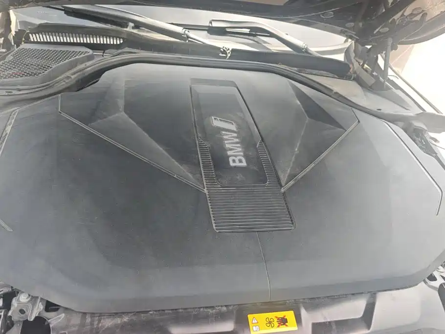 BMW i5 2024 2024 eDrive 35L Premium Model M Sport Package