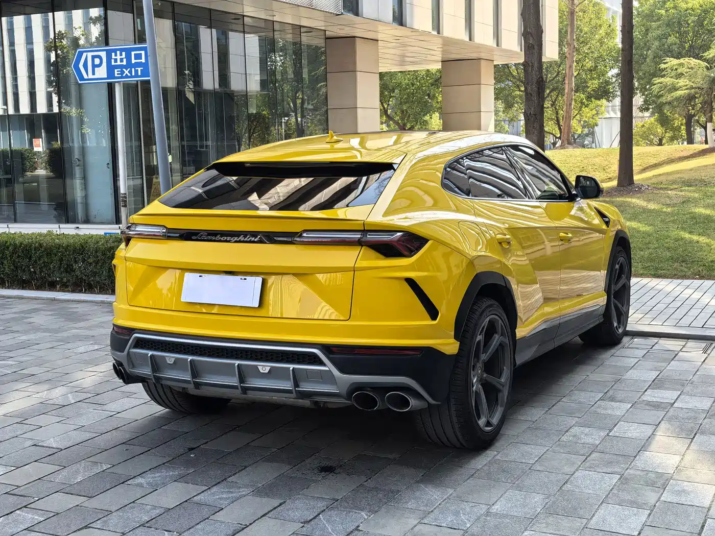 Lamborghini Urus 2021 4.0T V8 фото 50