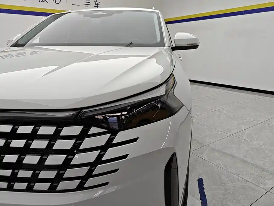 Фото 5 - Jetta VS8