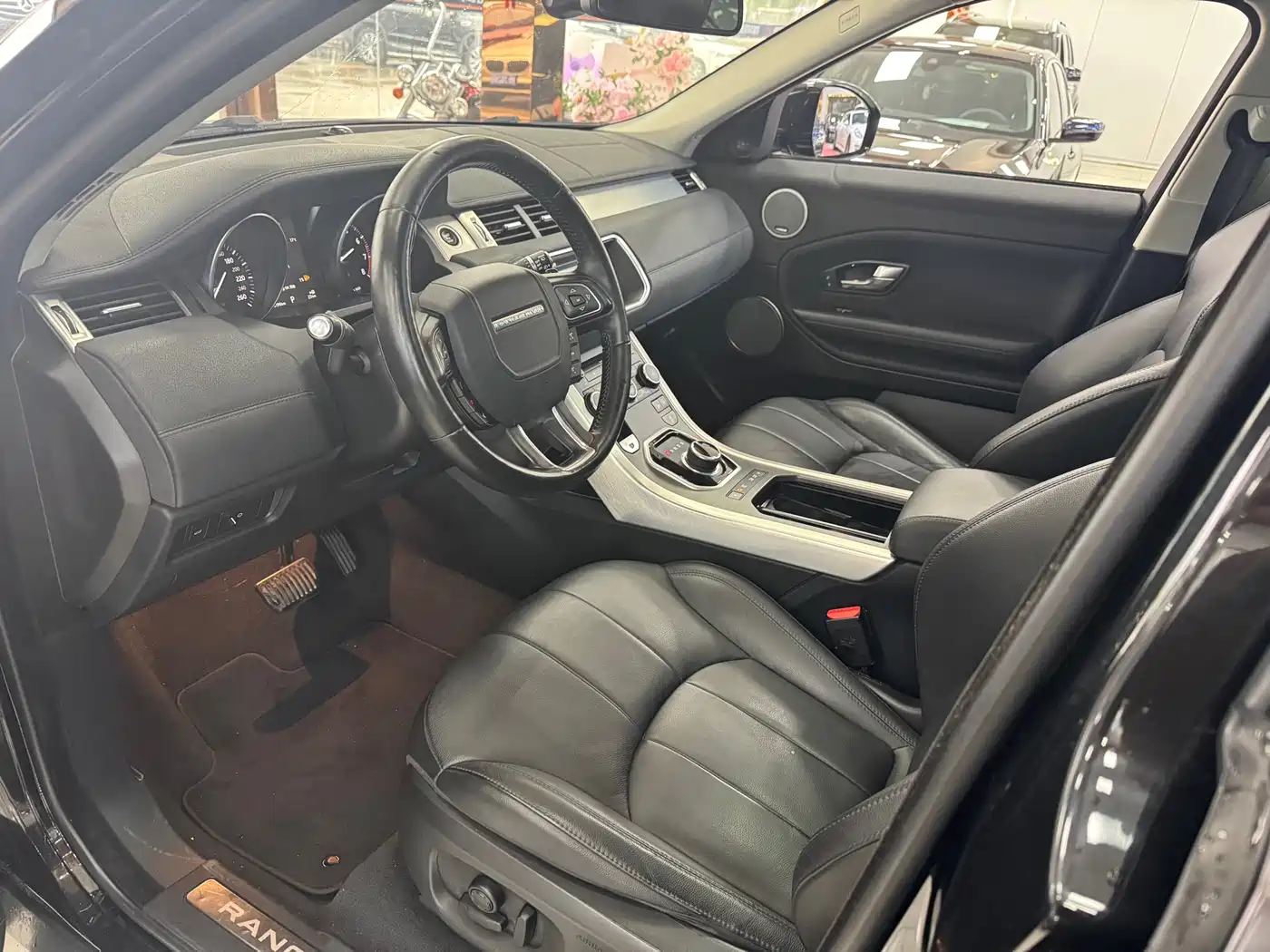 Land Rover Range Rover Evoque 2018 240PS SE Smart Edition фото 5